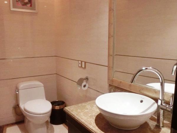 Royal Mediterranean Hotel : photo 10 de la chambre chambre lit king-size deluxe