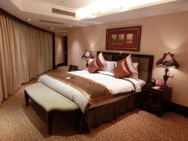 Royal Mediterranean Hotel : photo 2 de la chambre suite exécutive