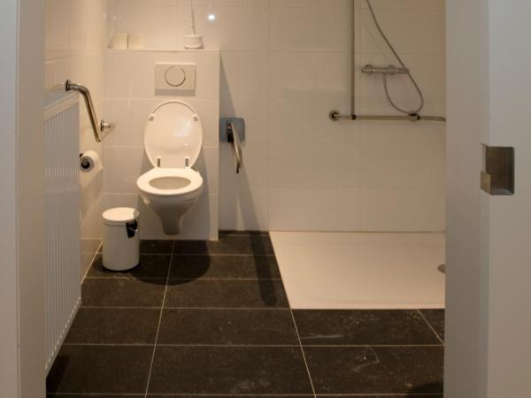 Vayamundo Oostende : photo 5 de la chambre chambre lits jumeaux - vue sur ville