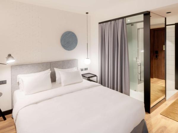 Radisson Blu 1882 Hotel, Barcelona Sagrada Familia : photo 1 de la chambre chambre standard - vue sur intérieur