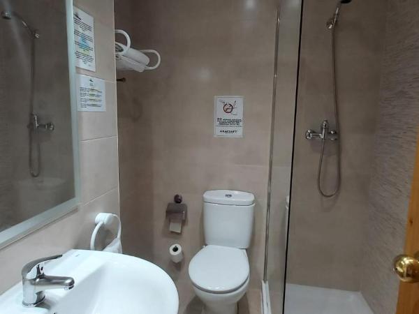 Hotel Bonsol : photo 5 de la chambre chambre triple