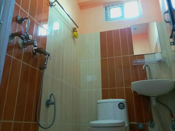 Hotel Aarjan And Restaurant : photo 1 de la chambre chambre double ou lits jumeaux deluxe - vue sur montagne