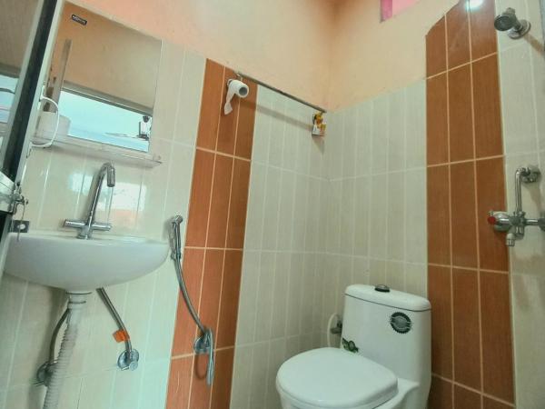 Hotel Aarjan And Restaurant : photo 2 de la chambre chambre deluxe double ou lits jumeaux