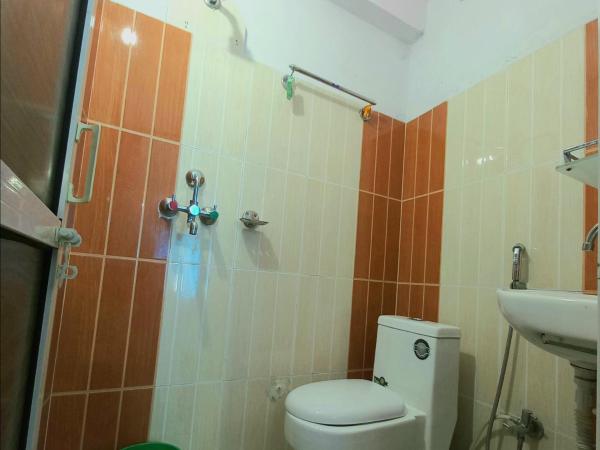 Hotel Aarjan And Restaurant : photo 3 de la chambre chambre deluxe double ou lits jumeaux