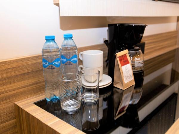 Hotel Plaza by Kavia : photo 1 de la chambre chambre lit king-size supérieure