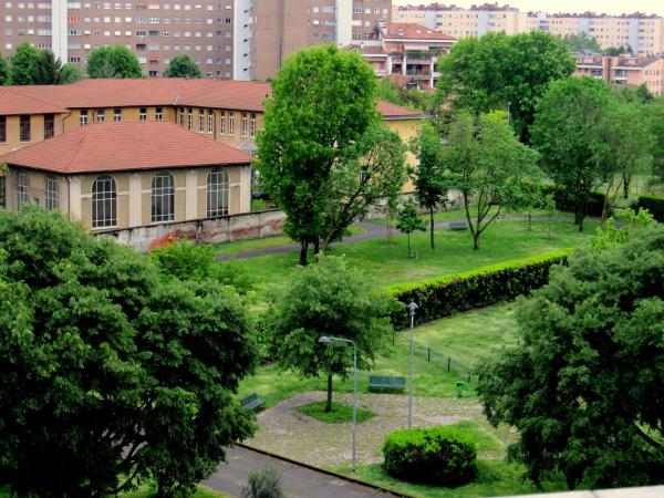 Star Hostel San Siro Fiera : photo 5 de la chambre chambre double ou lits jumeaux - vue sur jardin