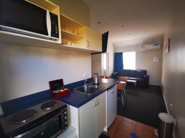 Airport Birches Motel : photo 1 de la chambre appartement familial 2 chambres