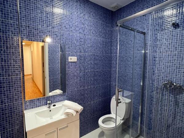 Hospedaje Puente de Vallecas : photo 5 de la chambre chambre double avec salle de bains commune