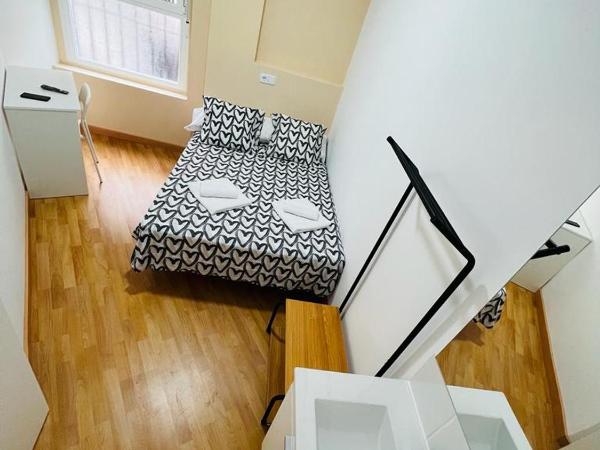 Hospedaje Puente de Vallecas : photo 6 de la chambre chambre double avec salle de bains commune