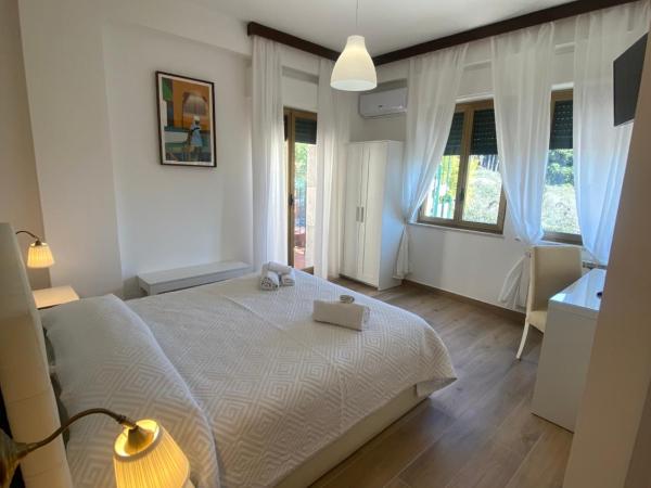 B&B Casa al Vicolo 2 : photo 9 de la chambre chambre lit king-size avec balcon