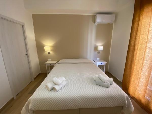 B&B Casa al Vicolo 2 : photo 6 de la chambre chambre double avec balcon