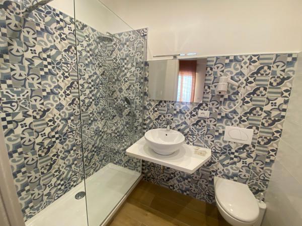 B&B Casa al Vicolo 2 : photo 8 de la chambre chambre double avec balcon