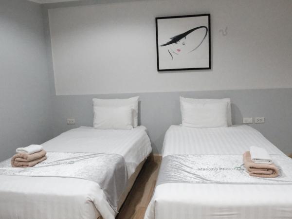 The Beach Front Resort, Pattaya : photo 2 de la chambre chambre lits jumeaux standard