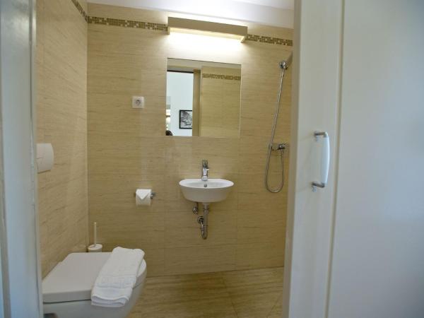 Andrassy Thai Hotel : photo 5 de la chambre chambre double ou lits jumeaux standard