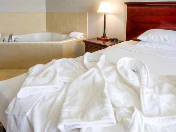 Country Inn & Suites by Radisson, Tucson City Center AZ : photo 7 de la chambre suite lit king-size avec jacuzzi