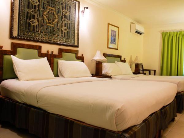 Hotel Johan : photo 8 de la chambre chambre quadruple