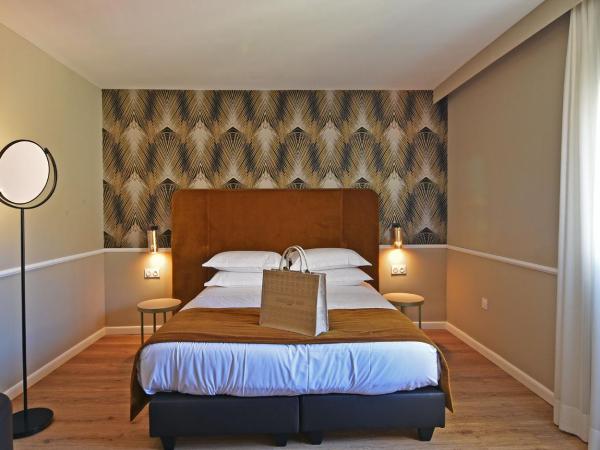 Hotel Restaurant Christophe Colomb : photo 2 de la chambre chambre double ou lits jumeaux