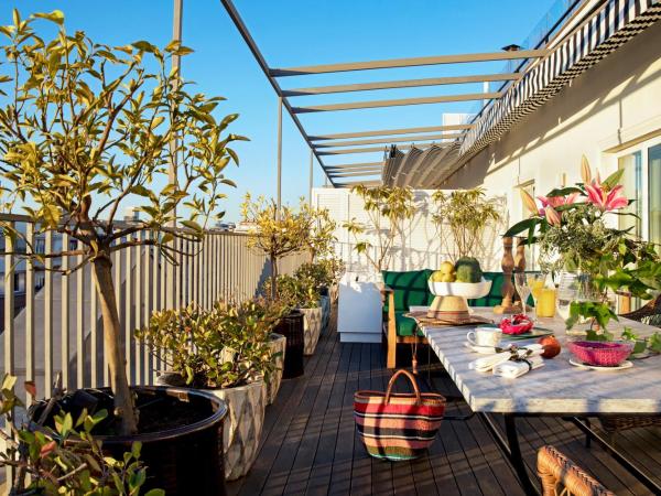 BLESS Hotel Madrid - The Leading Hotels of the World : photo 7 de la chambre penthouse avec terrasse