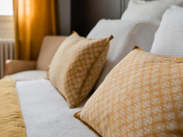 MAISON HULOTTE : photo 5 de la chambre chambre double avec salle de bains privative