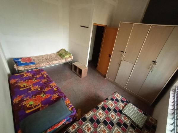 Professionals Pride PG : photo 6 de la chambre chambre simple avec salle de bains commune