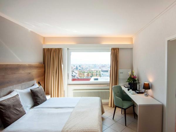 Hotel Polo : photo 4 de la chambre hébergement double deluxe avec balcon et bain à remous - vue sur lac