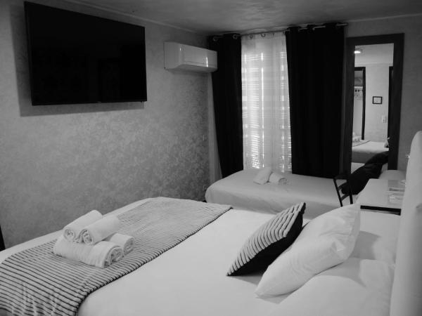 Hotel des Congrès et Festivals : photo 4 de la chambre chambre triple confort