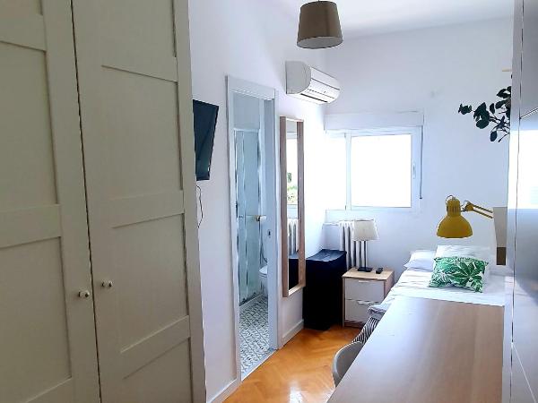 Real Beds Madrid : photo 5 de la chambre chambre simple avec salle de bains privative
