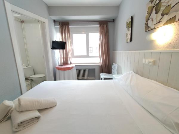 Hostal Albero by gaiarooms : photo 9 de la chambre chambre double