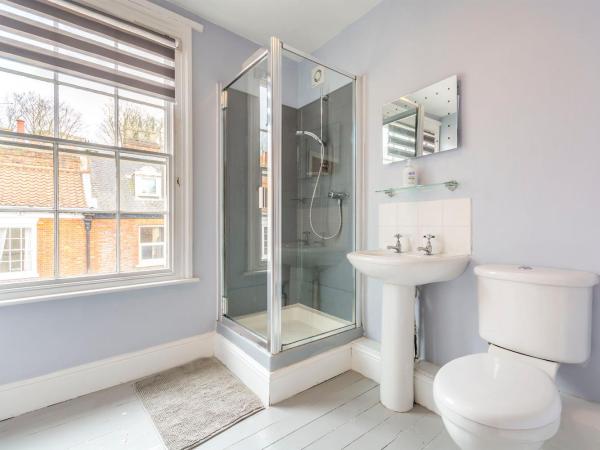 Minster Hub - 2 Min Walk 2 Minster! : photo 3 de la chambre grande chambre double