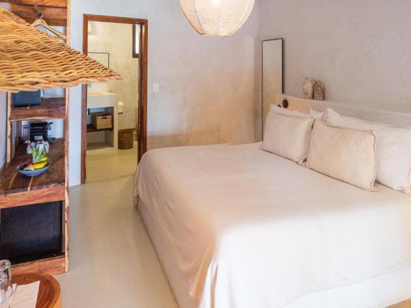 Dune Boutique Hotel located at the party zone : photo 8 de la chambre chambre supérieure - vue sur piscine