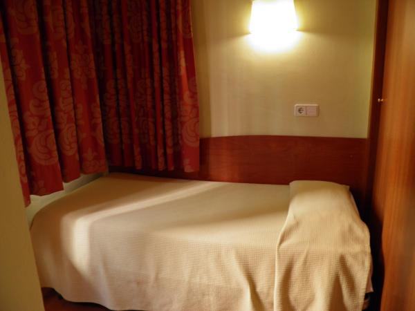 Hotel Europa : photo 3 de la chambre chambre triple