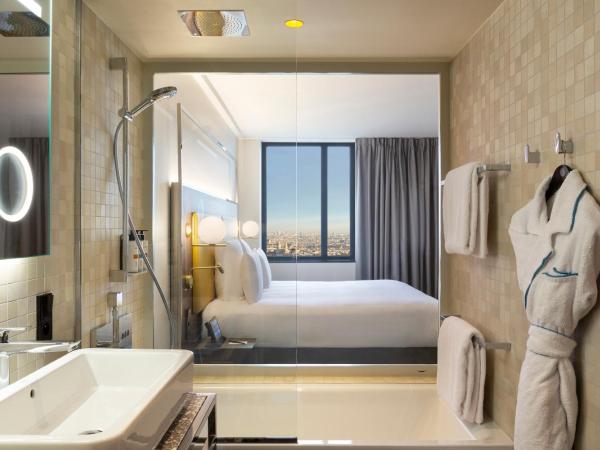 Pullman Paris Montparnasse : photo 6 de la chambre suite lit king-size deluxe avec canapé - vue sur ville