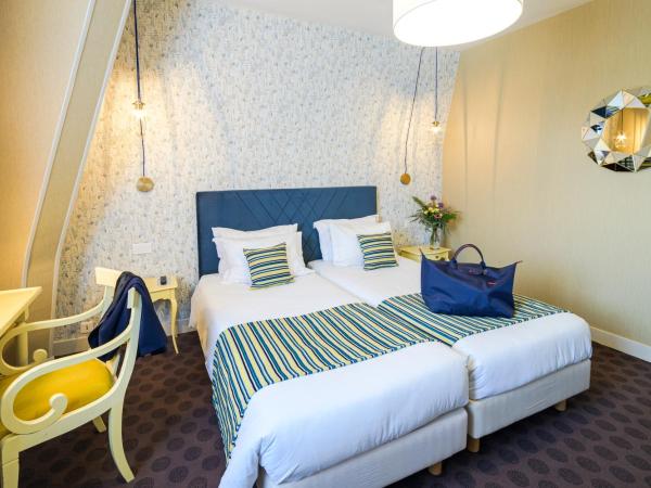 The Originals Boutique, Hôtel Normandie, Auxerre : photo 5 de la chambre chambre double ou lits jumeaux privilège (1-2 personnes)