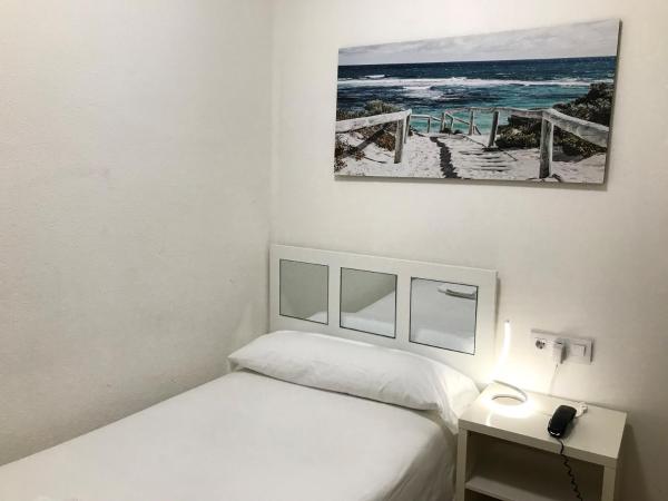 Hostal La Mexicana : photo 5 de la chambre chambre simple