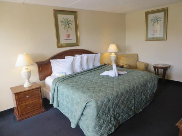 Days Inn by Wyndham Orlando Airport Florida Mall : photo 3 de la chambre suite studio lit king-size - non-fumeurs