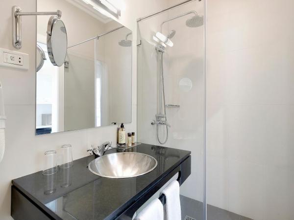 Vila Sao Vicente Boutique (Adults Only) : photo 3 de la chambre chambre lits jumeaux avec terrasse commune - vue sur mer