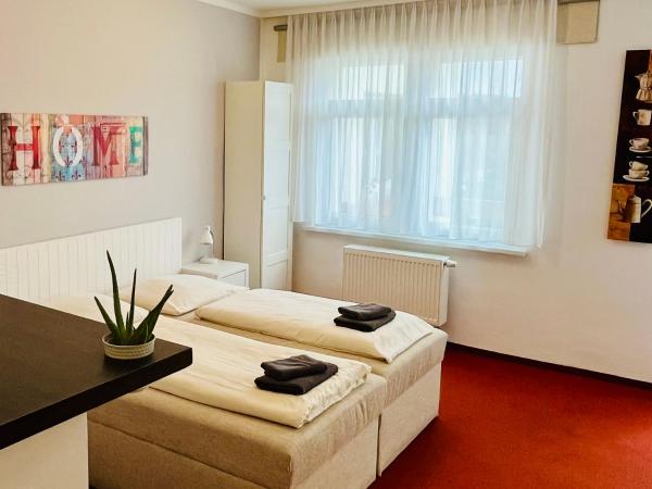 Pension Garni No.11 : photo 6 de la chambre chambre double avec balcon