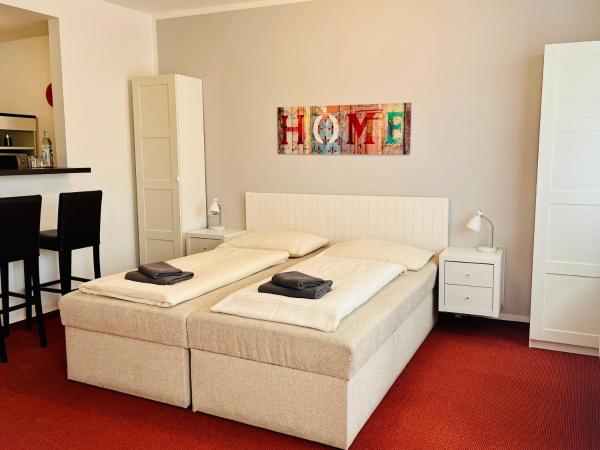 Pension Garni No.11 : photo 2 de la chambre chambre double avec balcon