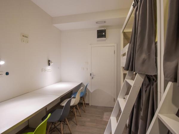 Dandelion hostel : photo 8 de la chambre lit simple dans dortoir de 4 lits