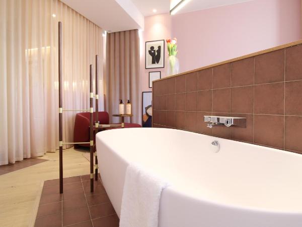 MiHotel Sala : photo 3 de la chambre suite deluxe « rubis »