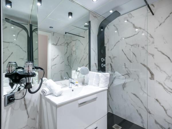 Hotel Sansi Park : photo 8 de la chambre chambre quadruple