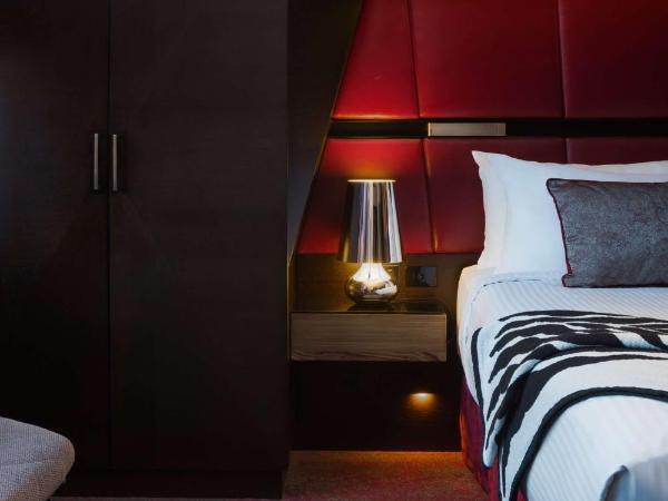 QT Sydney : photo 3 de la chambre chambre lit king-size exécutif qt