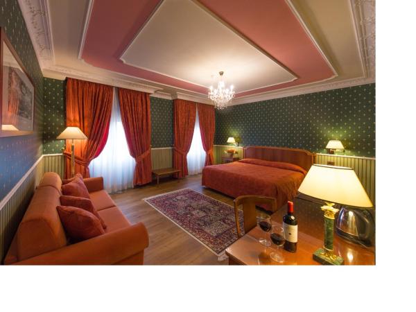 Strozzi Palace Hotel : photo 3 de la chambre chambre familiale