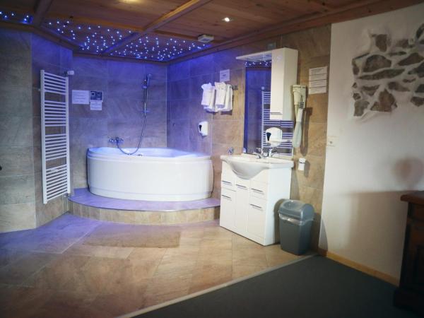 Gruyère Rooms : photo 9 de la chambre chambre double deluxe - vue sur montagne