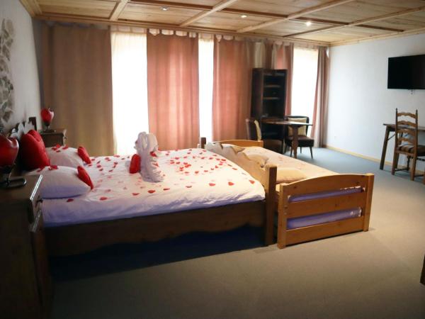 Gruyère Rooms : photo 7 de la chambre chambre double deluxe - vue sur montagne