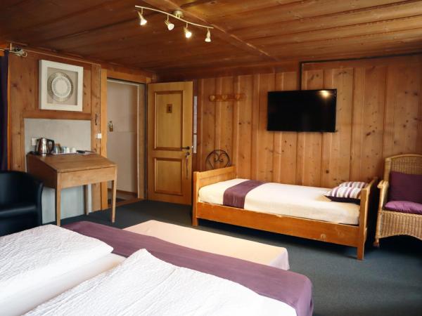 Gruyère Rooms : photo 3 de la chambre chambre double supérieure avec baignoire simple