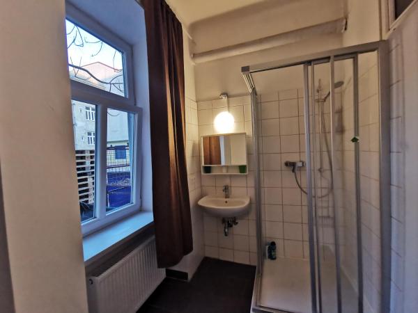 7brunnen Hostel & Guest House : photo 8 de la chambre chambre double