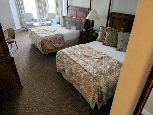 Chelsea Inn : photo 2 de la chambre chambre avec 2 grands lits queen-size 