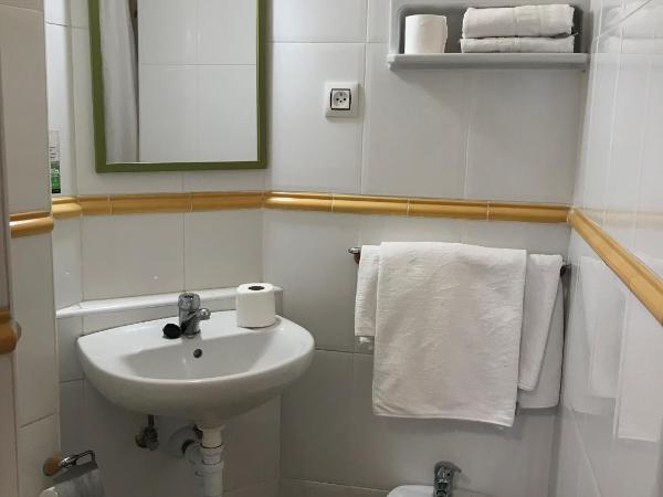 Hostal La Mexicana : photo 9 de la chambre chambre double ou lits jumeaux Économique 