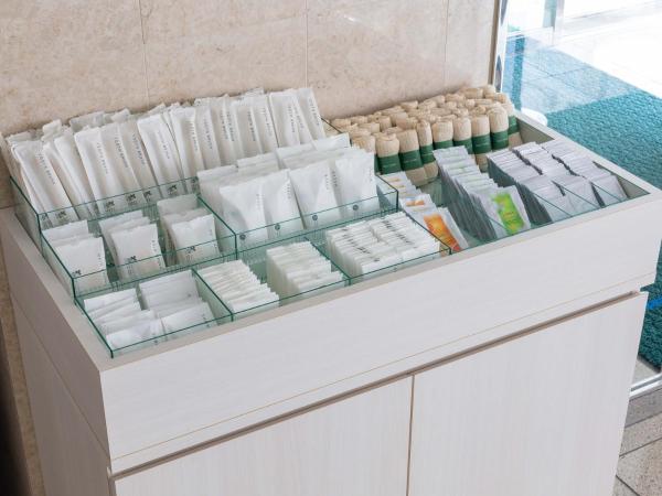 Hotel Wing Port Nagasaki : photo 1 de la chambre chambre double avec petit lit double - non-fumeurs